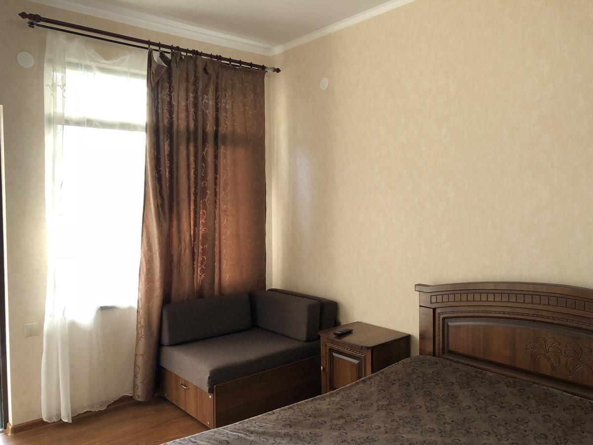 Cafe-Hotel Assir Pizunda Esterno foto